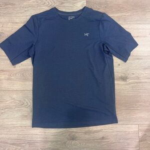 Arc'teryx Men's Cormac Neck Shirt Navy Blue Size Small